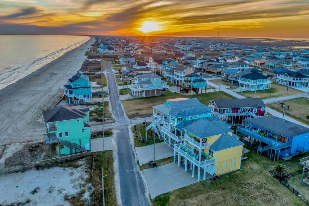 Вілла Beachfront*Spectacular View*4 Bd*Sleeps 14 Bolivar Peninsula Екстер'єр фото